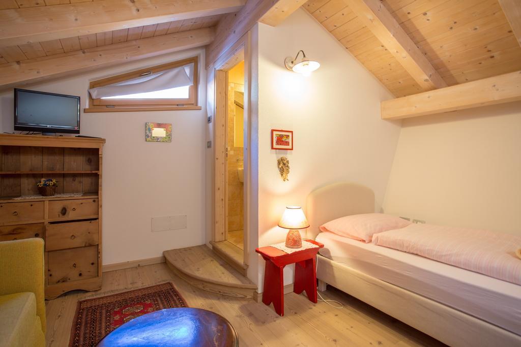 Castelir Suite Hotel Panchia Δωμάτιο φωτογραφία